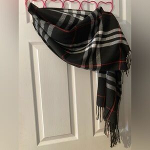 Plaid Black and Red Pashmina